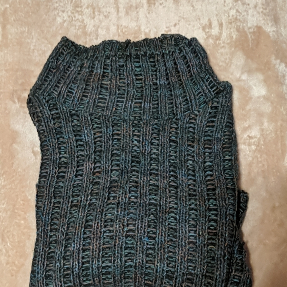 Apt 9 sweater